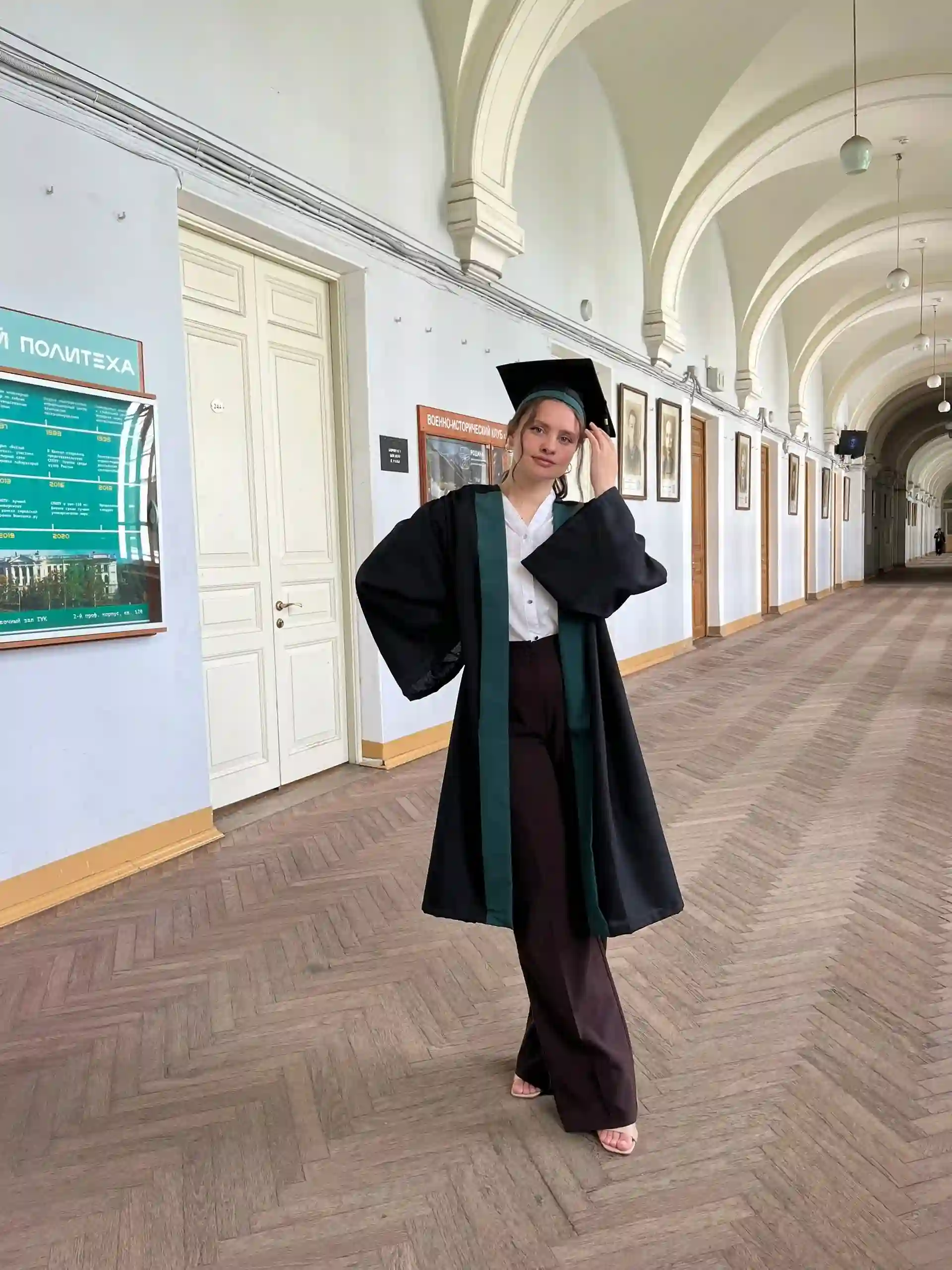 Победитель одной из номинаций в международном конкурсе &laquo;Битва ювелиров&raquo; и во Всероссийском конкурсе дизайна ювелирных украшений Екатерина Соловьева