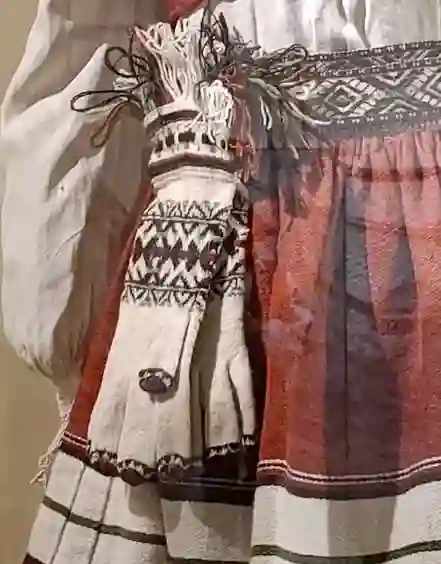 Традиционный народный костюм с вышивкой Елены Рябиковой