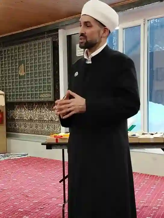 Имам мечети Зокиржон Махмудов